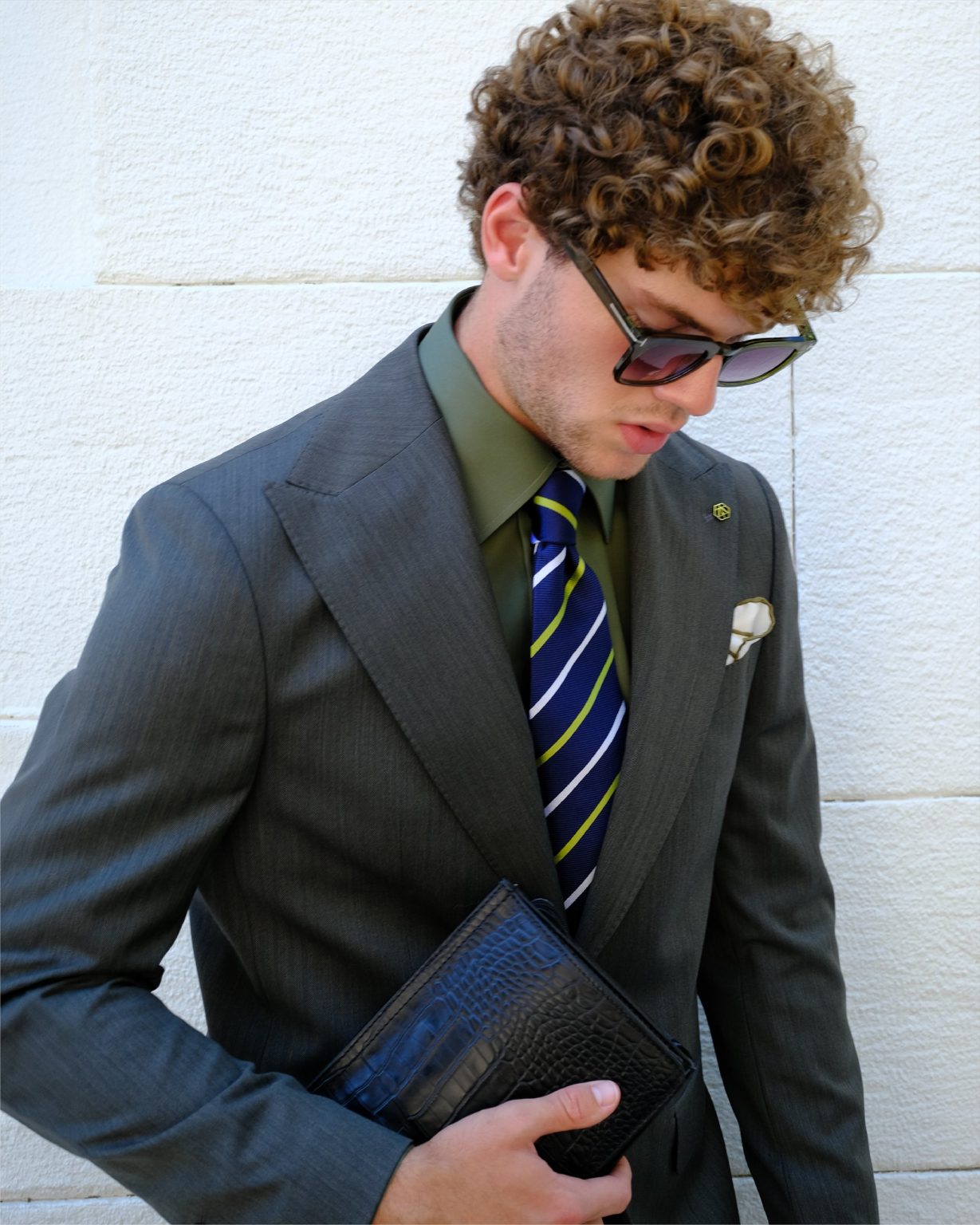 City Grey Suit – tie and clutch detail